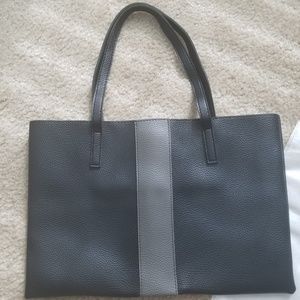 Vince Camuto Bags - *CLEARANCE* VINCE CAMUTO LUCK TOTE --NEW Vince Camuto Bags - *CLEARANCE* VINCE CAMUTO LUCK TOTE --NEW